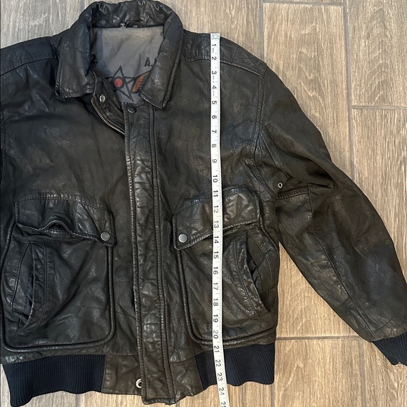 U2 Wear Me Out Black Bomber Leather Jacket, size 38. Zip, snap front. - Picture 12 of 14